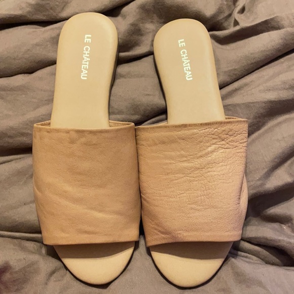 Le Château Nude Leather Slides - Picture 1 of 2